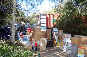 When the truck got here with the container things got interesting.